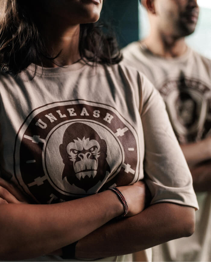 UB SIGNATURE OVERSIZED TEE-SANDSTRIKE 4