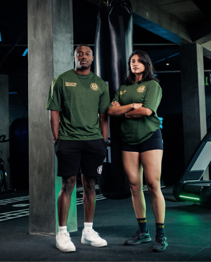 ESSENTIAL OVERSIZED TEE 4