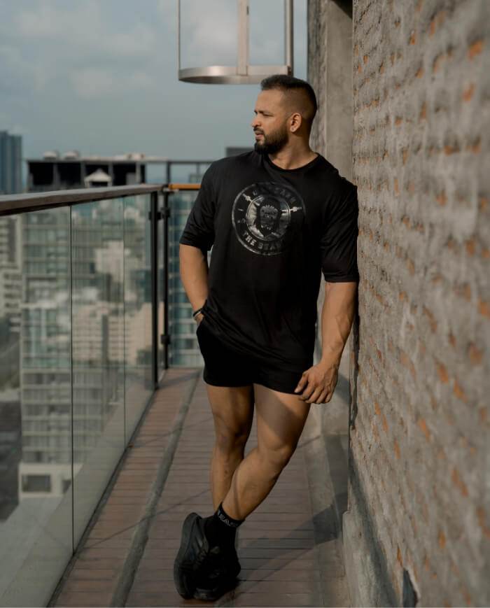 UB SIGNATURE OVERSIZED TEE-BLACK ON BLACK – 1